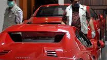 Ferarri Bakal Produksi Kembali Pada 14 April